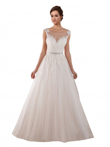 Sleeveless Sweetheart Tulle & Lace Ivory Ball Gown Chapel Train Wedding Dress Bath
