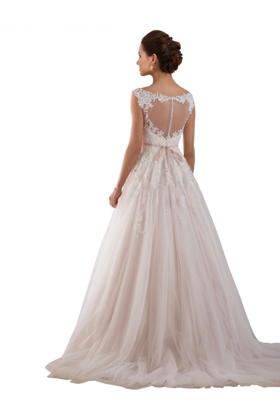 Sleeveless Sweetheart Tulle & Lace Ivory Ball Gown Chapel Train Wedding Dress Bath