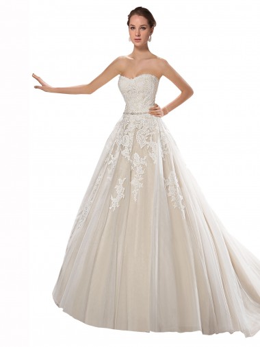 Sleeveless Strapless Tulle & Lace Ivory & Champagne Chapel Train Wedding Dress Bath