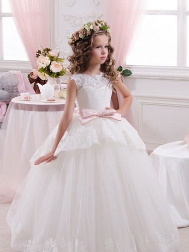 Sleeveless Sweetheart Tulle & Lace Ivory Chapel Train Flower Girl Dress for Wedding Bath