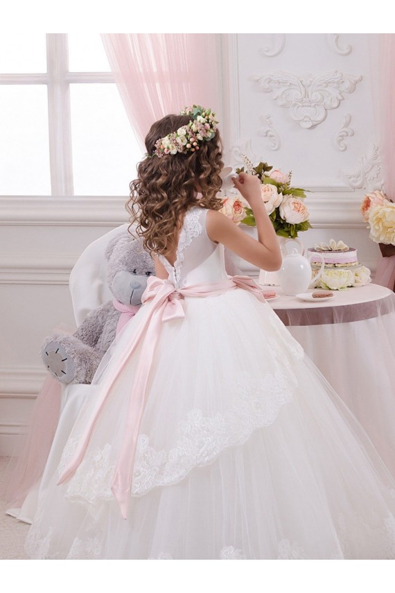 Sleeveless Sweetheart Tulle & Lace Ivory Chapel Train Flower Girl Dress for Wedding Bath